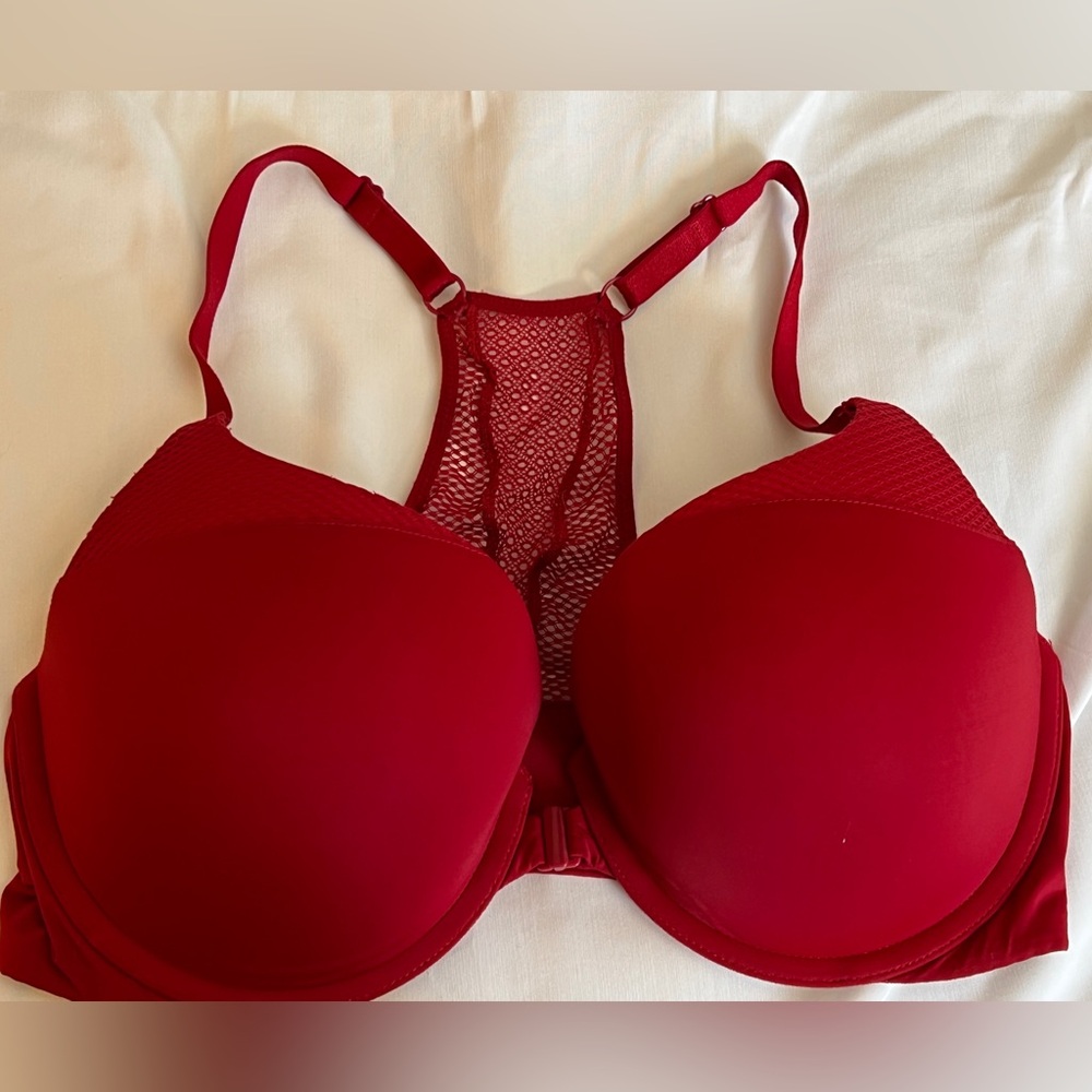Victoria’s Secret T-shirt, push-up full coverage bra red 36D